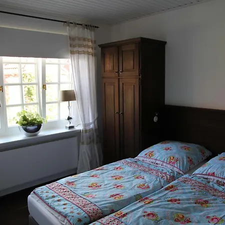 Apartment Romantik-residenz Greetsiel - A Krummhoern
